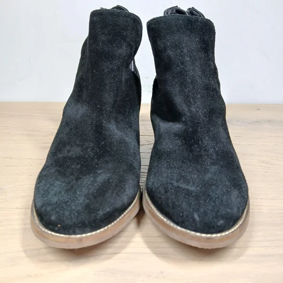 Blondo Black Leather Waterproof Back Zip Cutout Block Heel Ankle Booties 1644 - Picture 4 of 12